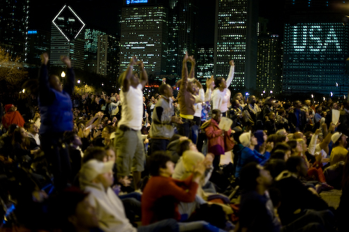 Hundreds of Thousands Flock to Obama Rally in Chicago