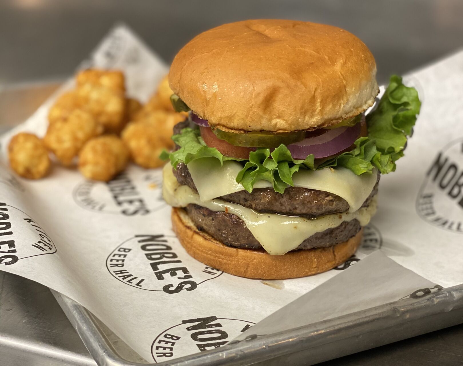 Nobles Burger Double.jpg