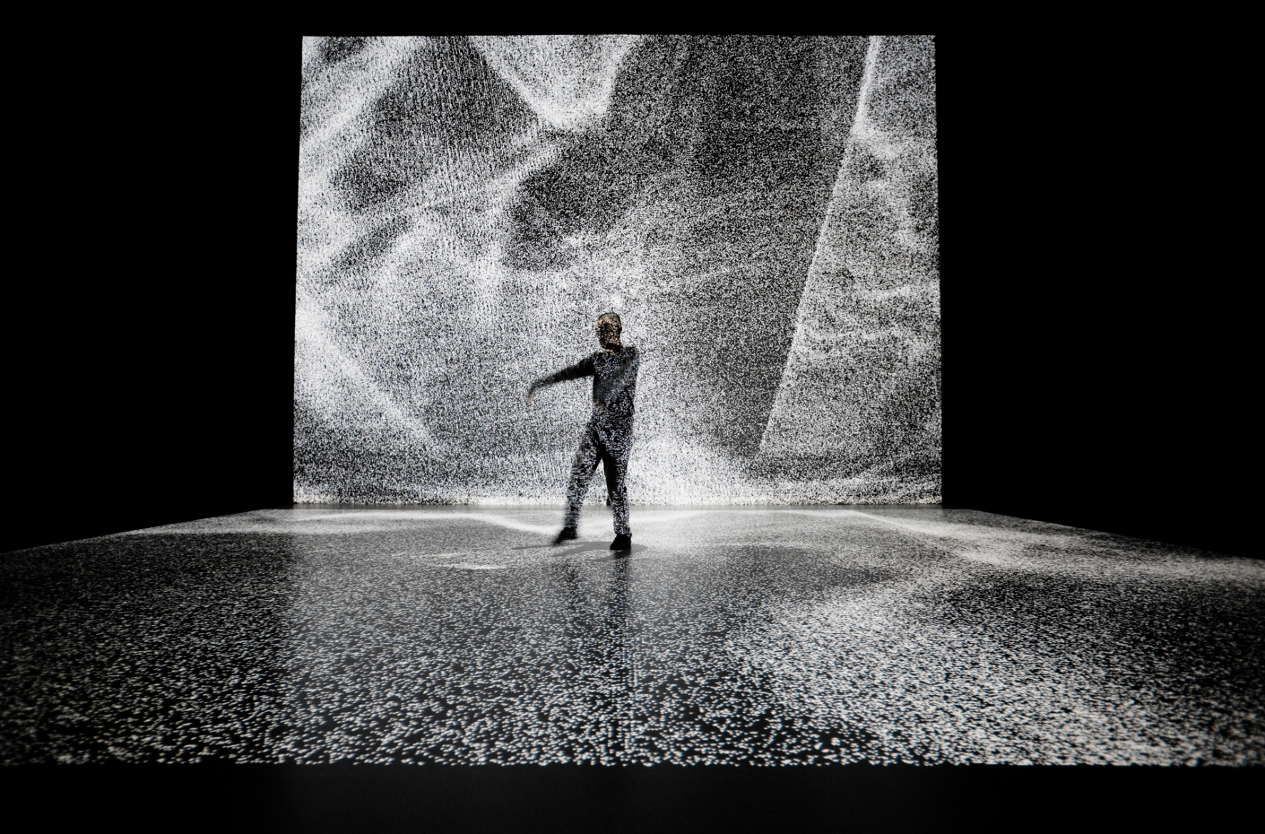 "Split Flow" and "Holistic Strata" by Hiroaki Umeda/S20