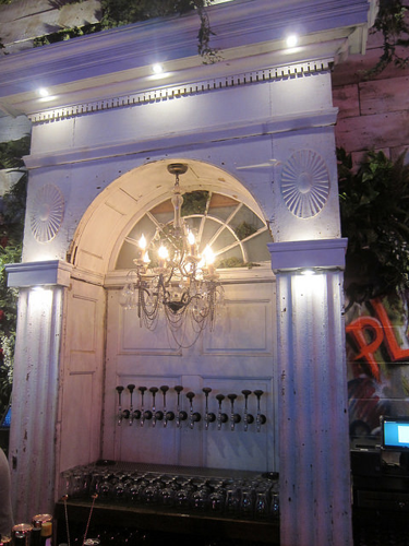 Headquarters Beercade Opens Tonight Downtown