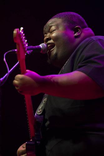 buddy guy (5 of 41).jpg