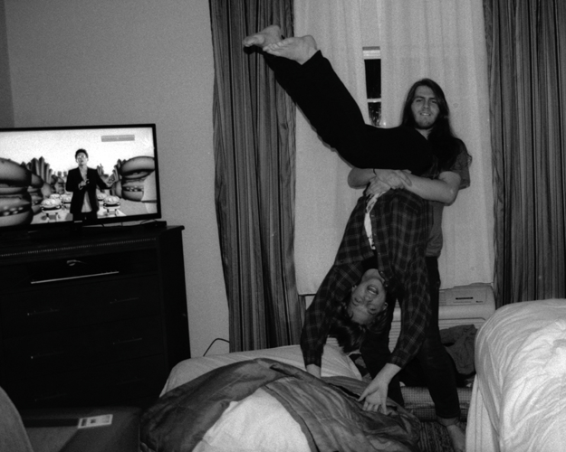 Notes and photos from local teenage punk troupe Jawws' tour opening for The Offspring