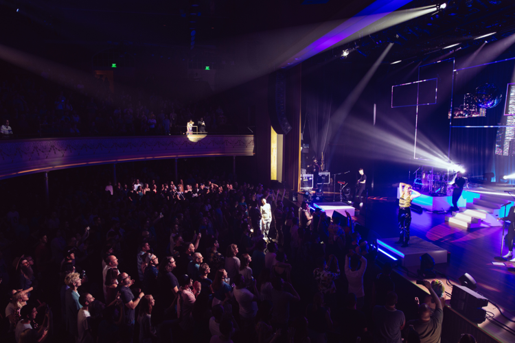 Carly Rae Jepsen Plays the Classics at the Ryman