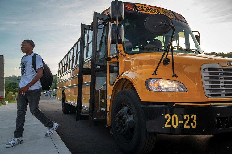 2023LawsonHighSchoolFirstDay-9.jpg