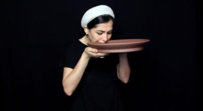 Still from “Bite,” Raheleh Filsoofi