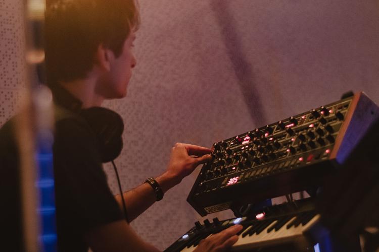 William Tyler Friends-11292025-Blue Room-5.jpg