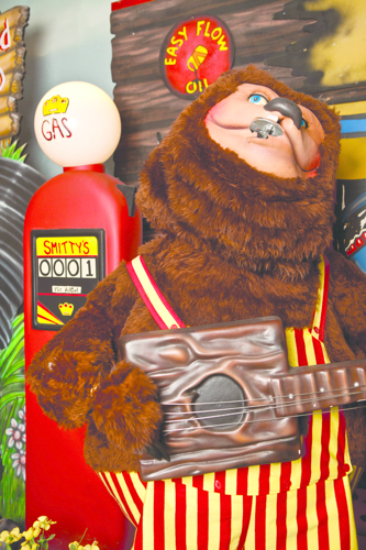 A hot 1980s band has its final residency in a West Nashville bowling alley — if their arms don't fall off. Meet Rock-afire Explosion.