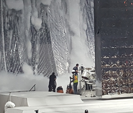 Queen RiRi's Anti Tour Brings Fierceness, Fringe, Feelings and Foam to Bridgestone