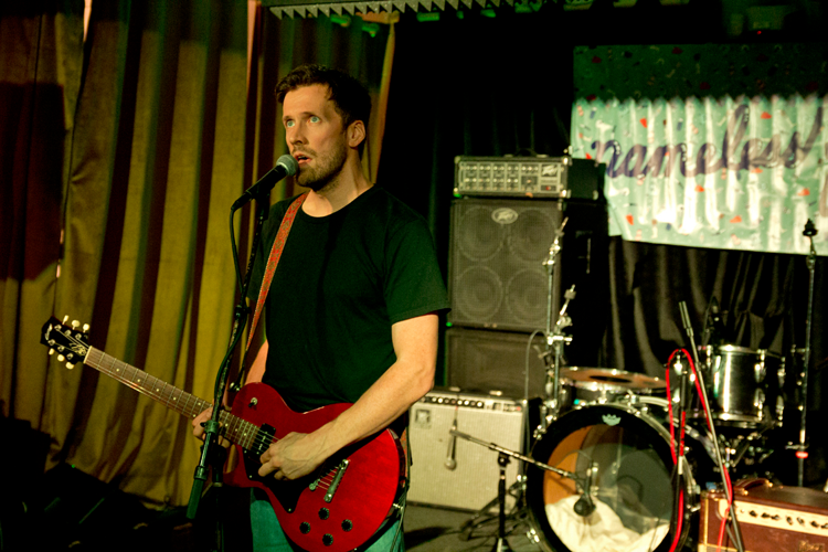 Soul Glo, Sad Baxter, Thirdface and More Warm the House at Drkmttr