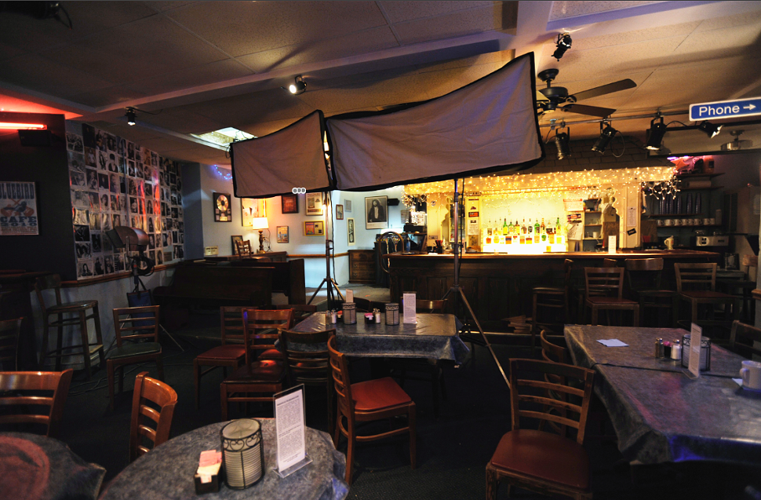 Look! Images of Replicated Bluebird Cafe From the Set of ABC's <i>Nashville</i>