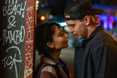 Zoe Kravitz and Austin Butler in Caught Stealing