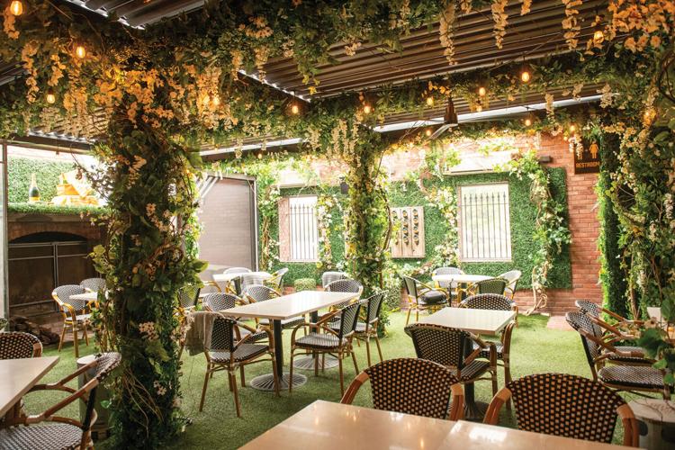 Champagne garden at Geist