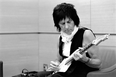 Jeff Beck's going down at the Ryman Sunday, and you don't want to miss it