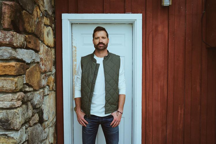 Walker Hayes press photo 2021