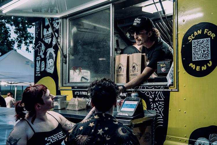 2025 Pride-Crowds Atmosphere-6.jpg