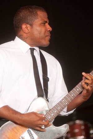 Raphael Saadiq at Bonnaroo