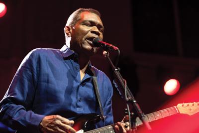 Robert-Cray---Ad-Mat-2---Photo-credit-Melanie-Lemahieu