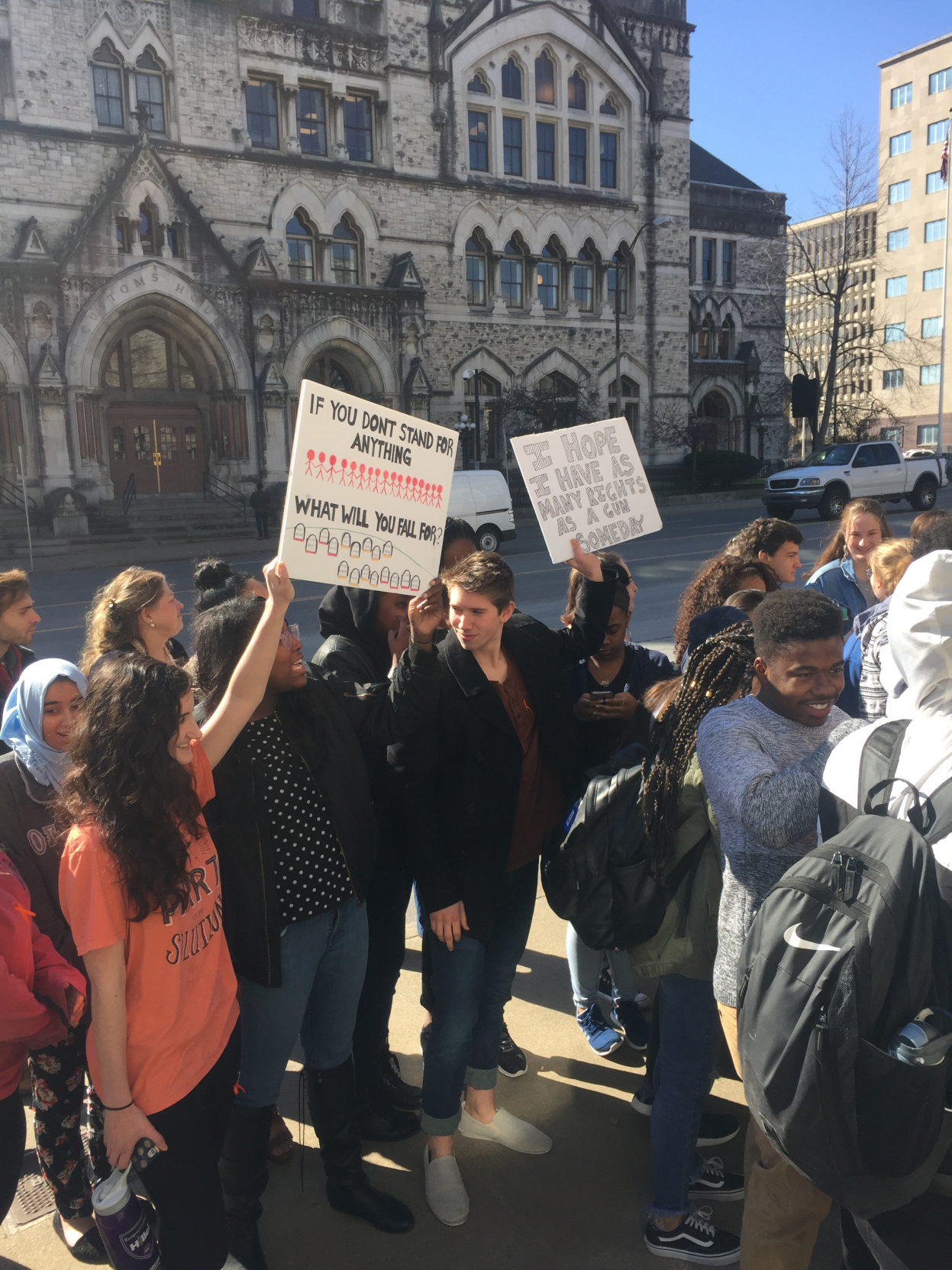 Nashville Students Walk Out of School Demanding Action on Gun Violence