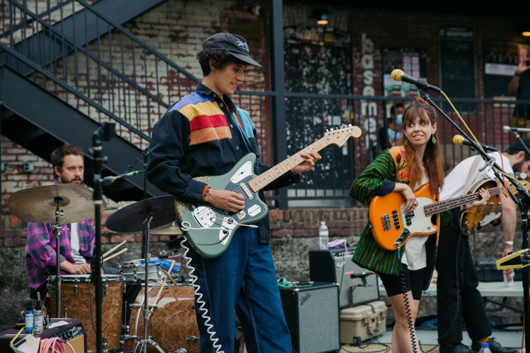 Ron Gallo Stays Sharp