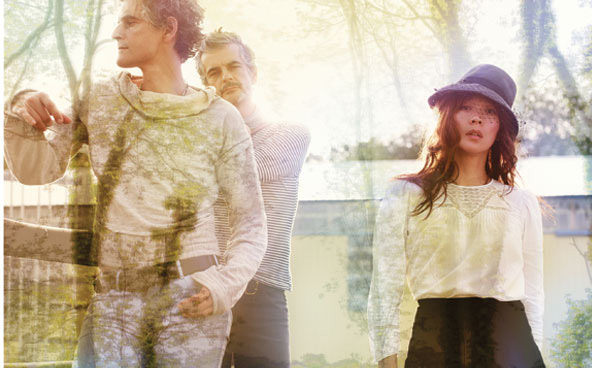 The constantly evolving Blonde Redhead go electronic on <i>Penny Sparkle</i>, an album that deserves the time it requires to appreciate