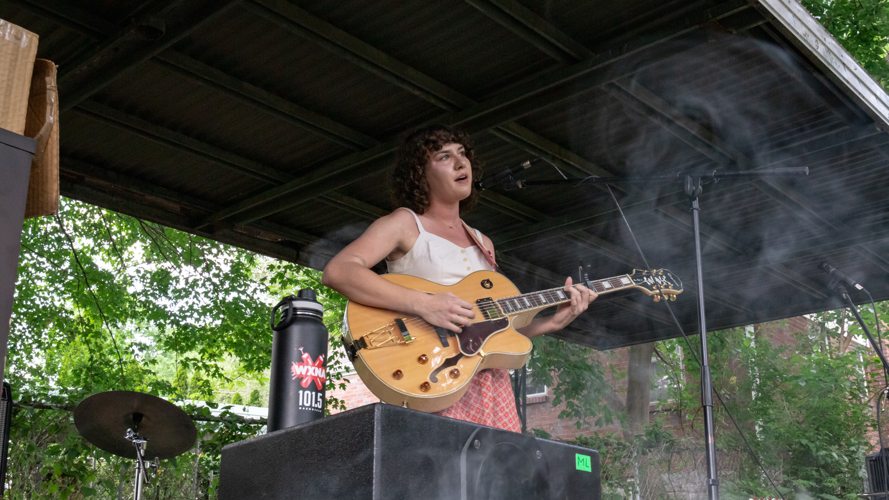 DIY Faves Styrofoam Winos, Josh Halper and Abby Johnson Plug Back In