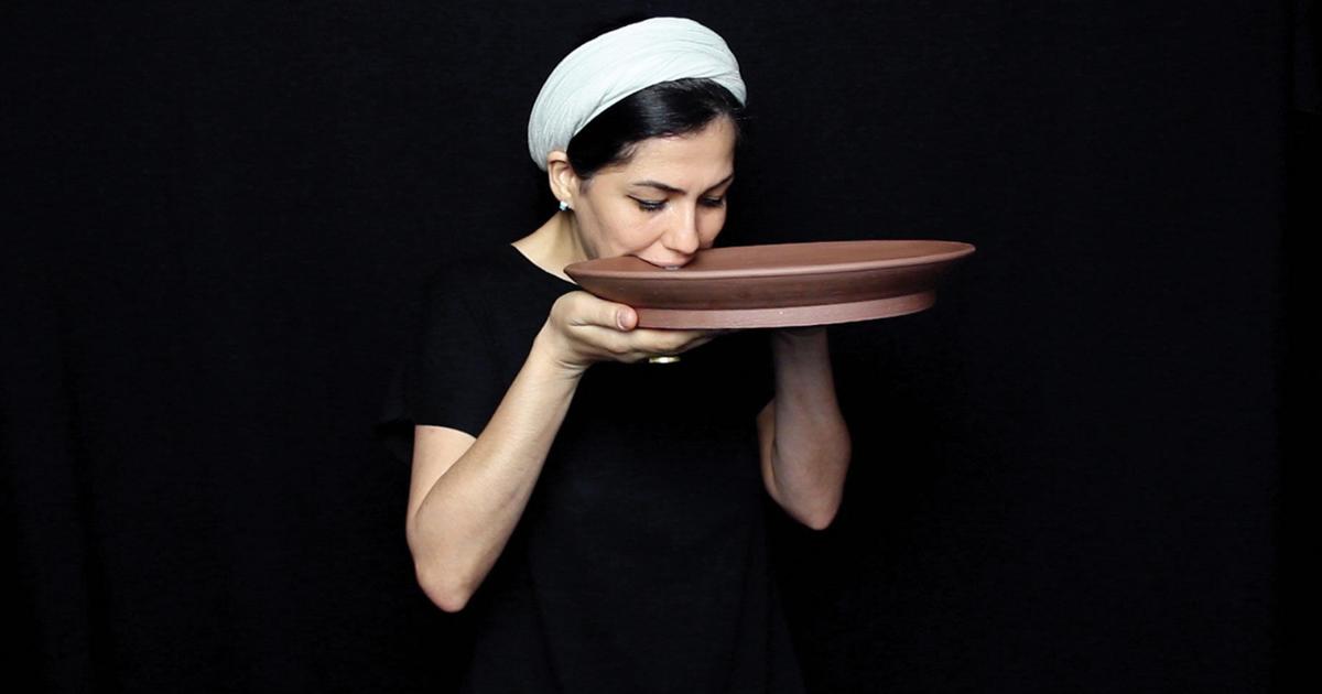 Raheleh Filsoofi’s Sculpture and Movie Set up Is a Meditative Mouthful | Visual Artwork Raheleh Filsoofi’s Sculpture and Movie Set up Is a Meditative Mouthful | Visual Artwork