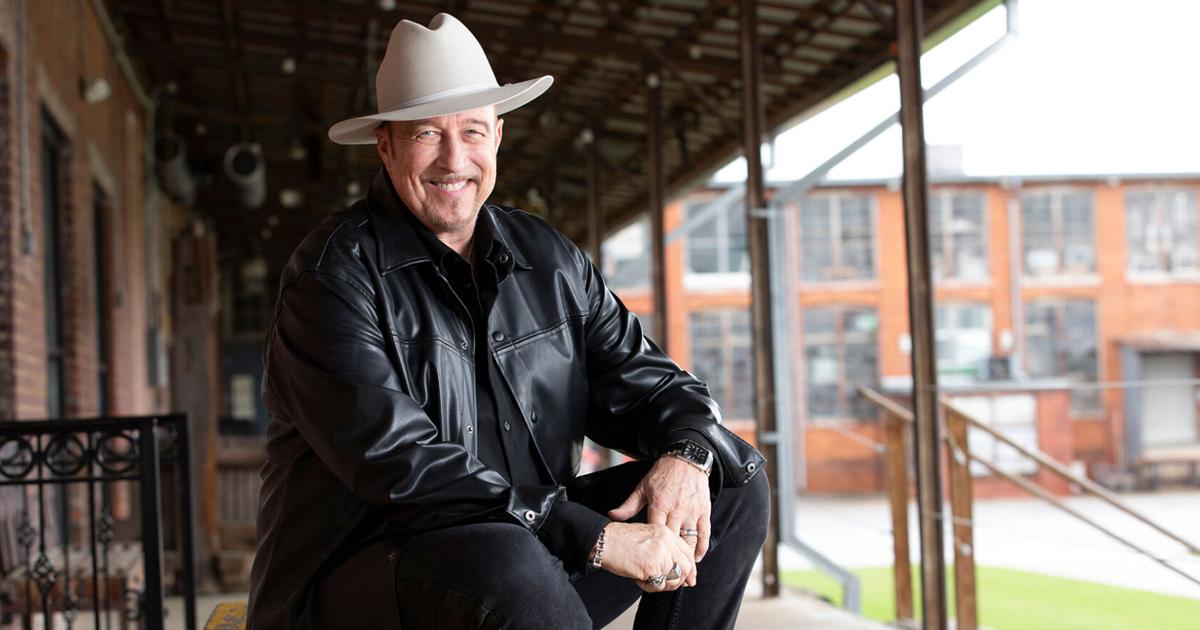 ‘No Rhyme or Reason' Is Some of Stacy Mitchhart's Best Work
