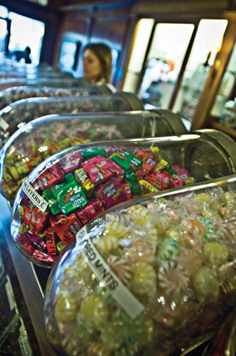 Gibson Guitar&#146;s new eatery Diana&#146;s Sweet Shoppe serves sweets and sandwiches, with a heaping side of nostalgia