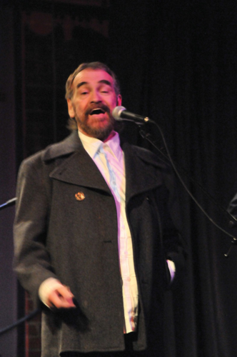 You have no idea who might show up at Donnie Fritts' Christmas show — just go