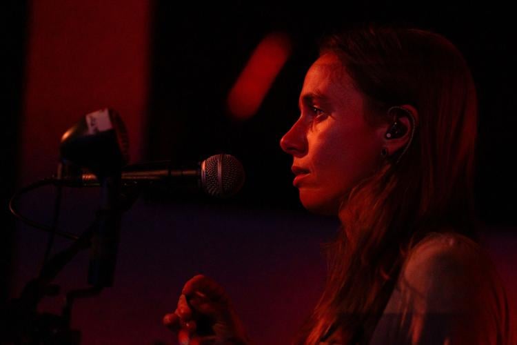 Julien-Baker-Blue-Room-18_scale60.jpg
