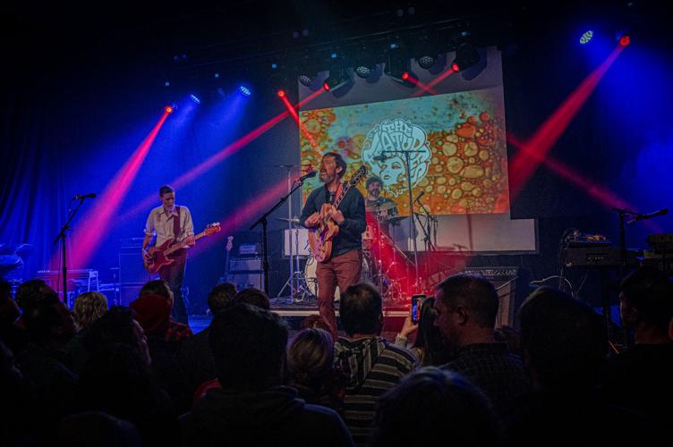 the Features-6807.jpg