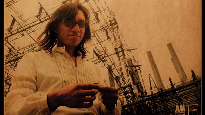 Rediscovered singer-songwriter Sixto Rodriguez embraces newfound fame through the doc<i> Searching for Sugar Man </i>