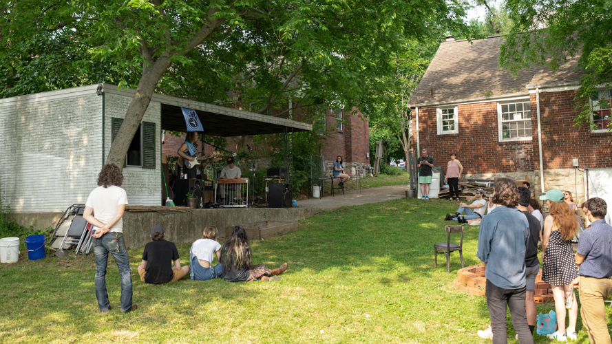 DIY Faves Styrofoam Winos, Josh Halper and Abby Johnson Plug Back In