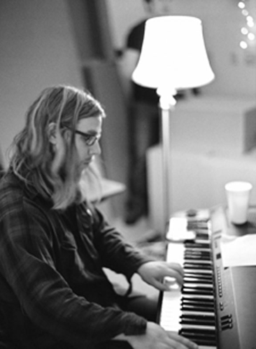 A Hollywood feature employs locals to tell a Music City story the right way — for once