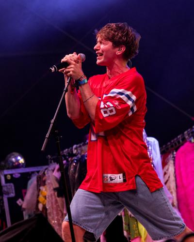 VR102100.jpg