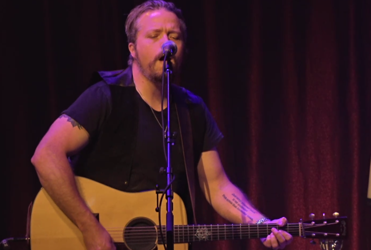 Jason Isbell and Amanda Shires Celebrate <i>Reunions</i>, Pandemic Style