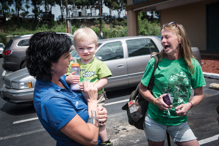 At Casa Blanca Casa Linda, a low-rate apartment complex, office manager Pauline Spalding plays mother, enforcer and badass