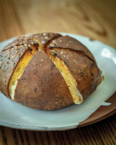 Garlic bread at iggy's
