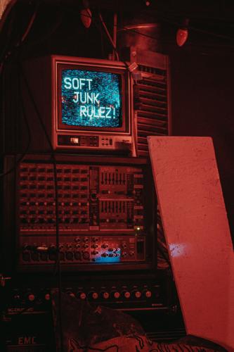 Venue - Erin Folk_5.jpg