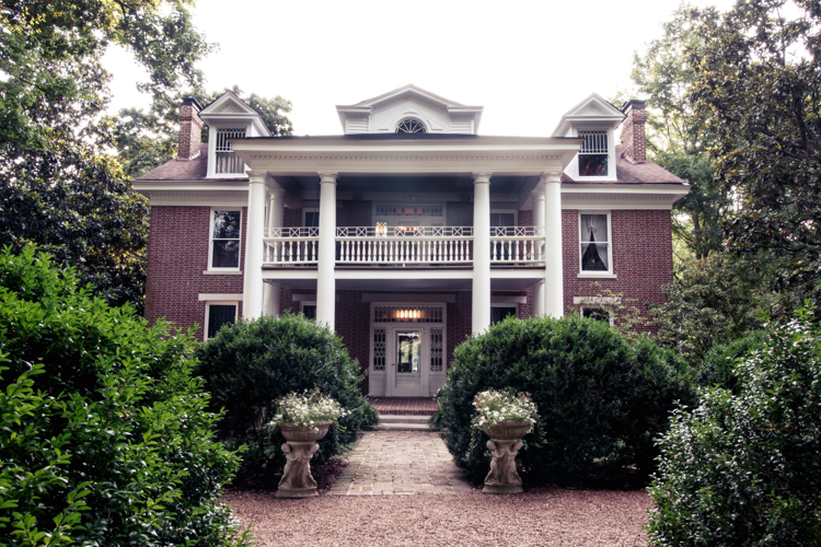 Williamson County’s Homestead Manor Restaurant to Close After This Weekend