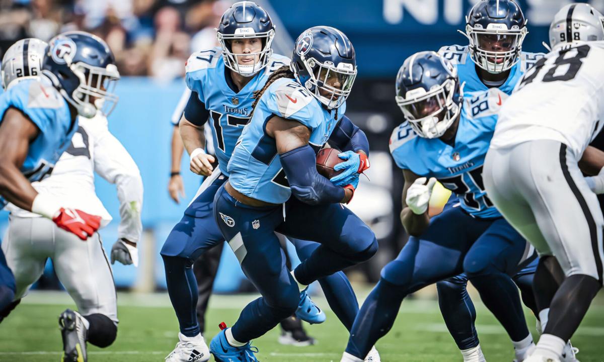 Derrick Henry could get offensive help for Week 10 vs. Broncos