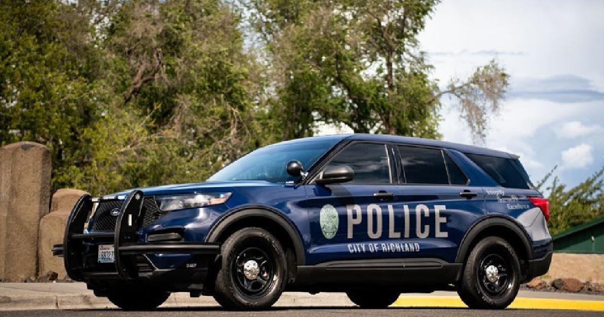 Richland Police force entry to stop ex-boyfriend reaching barricaded woman