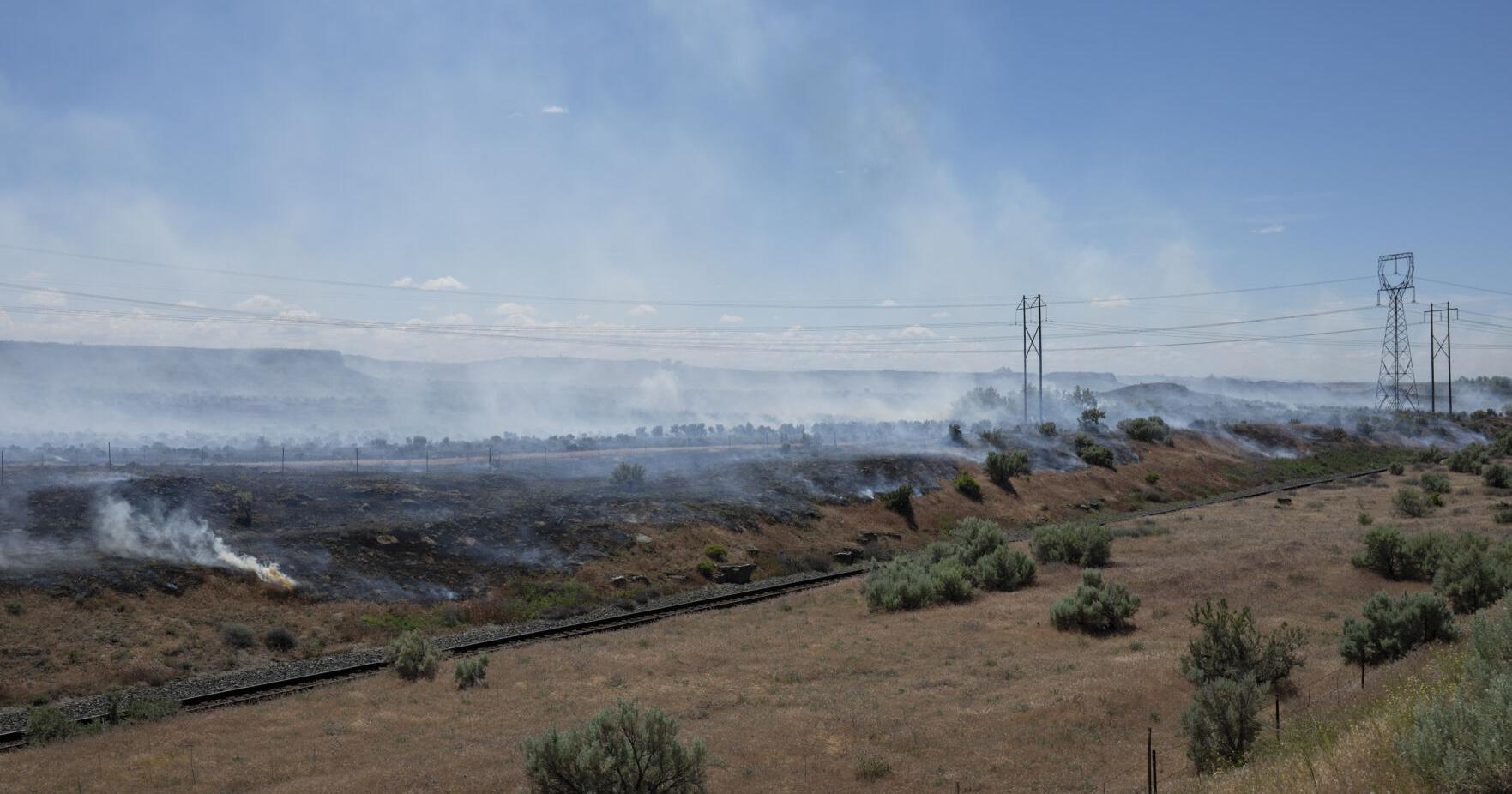 Crews fight 75 acre brush fire in Umatilla County - Vimarsana News