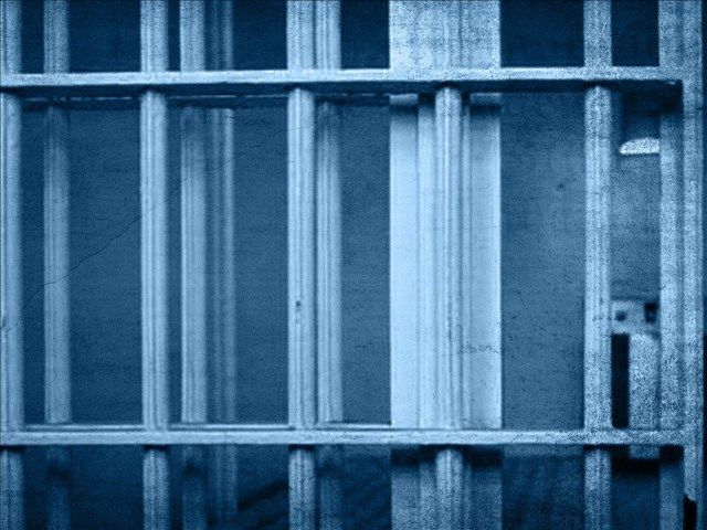 Coroner performs autopsy on inmate found dead in Benton County Jail ...