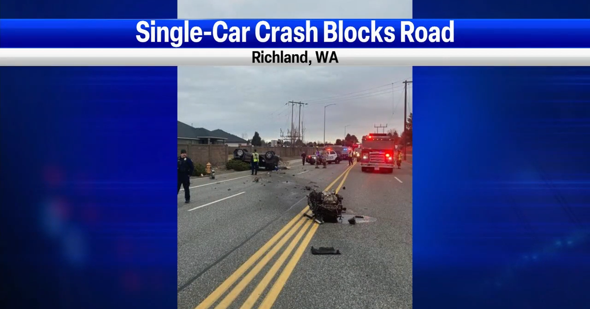 Steptoe reopened after single-car crash that injured three in Richland
