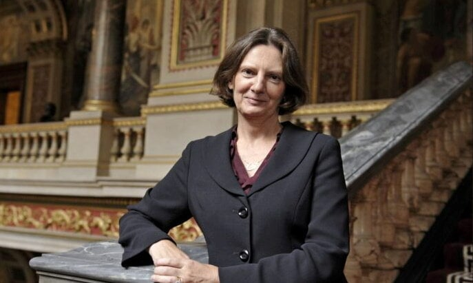 प्राचीनतम विश्वविद्यालयों में से एक ने पहली महिला कुलाधिपति का चुनाव किया।