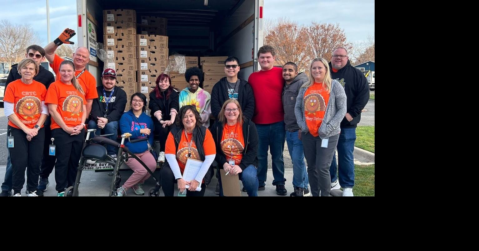 Turkey Drive aids 150 families with help from Richland students, volunteers