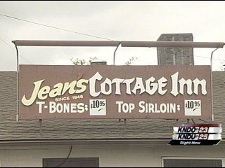 Customer Service And Good Food Helps Jean S Cottage Inn Survive