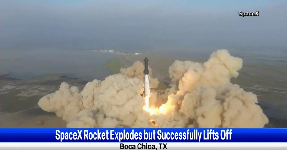 SpaceX giant rocket fails minutes after launching from Texas ...