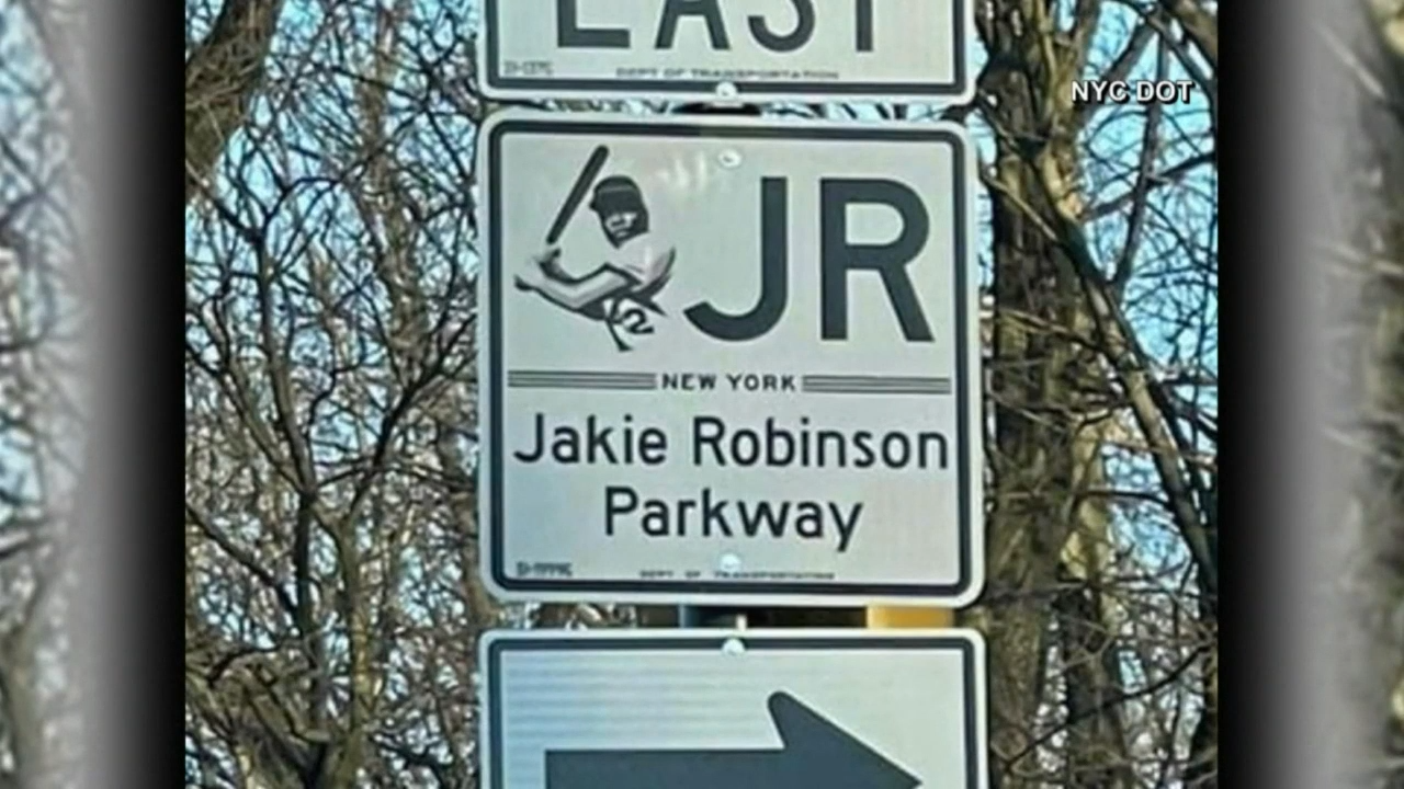 NYC Road Sign Misspells Jackie Robinson's Name